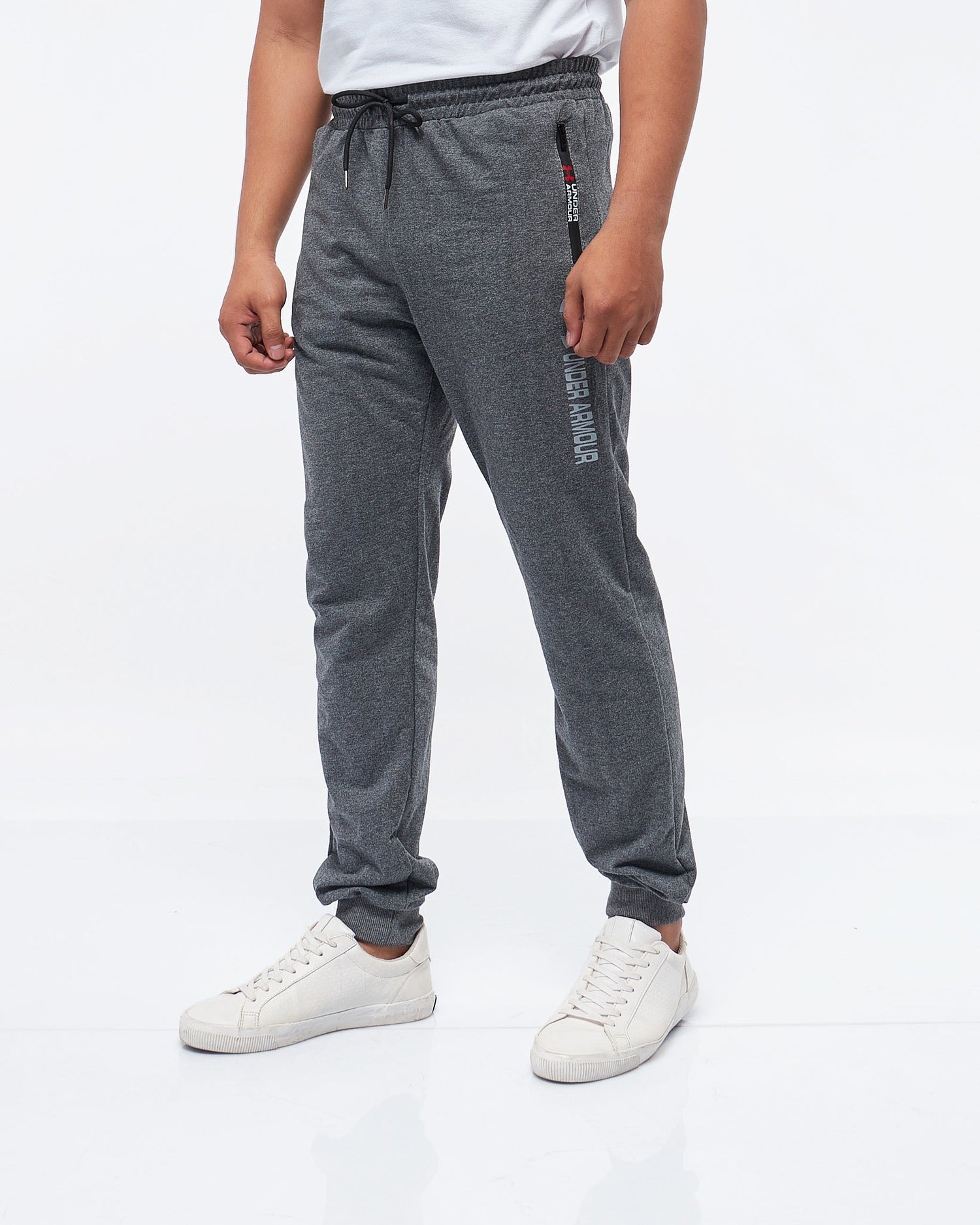 MOI OUTFIT-UA Logo Vertical Printed Men Joggers 16.90