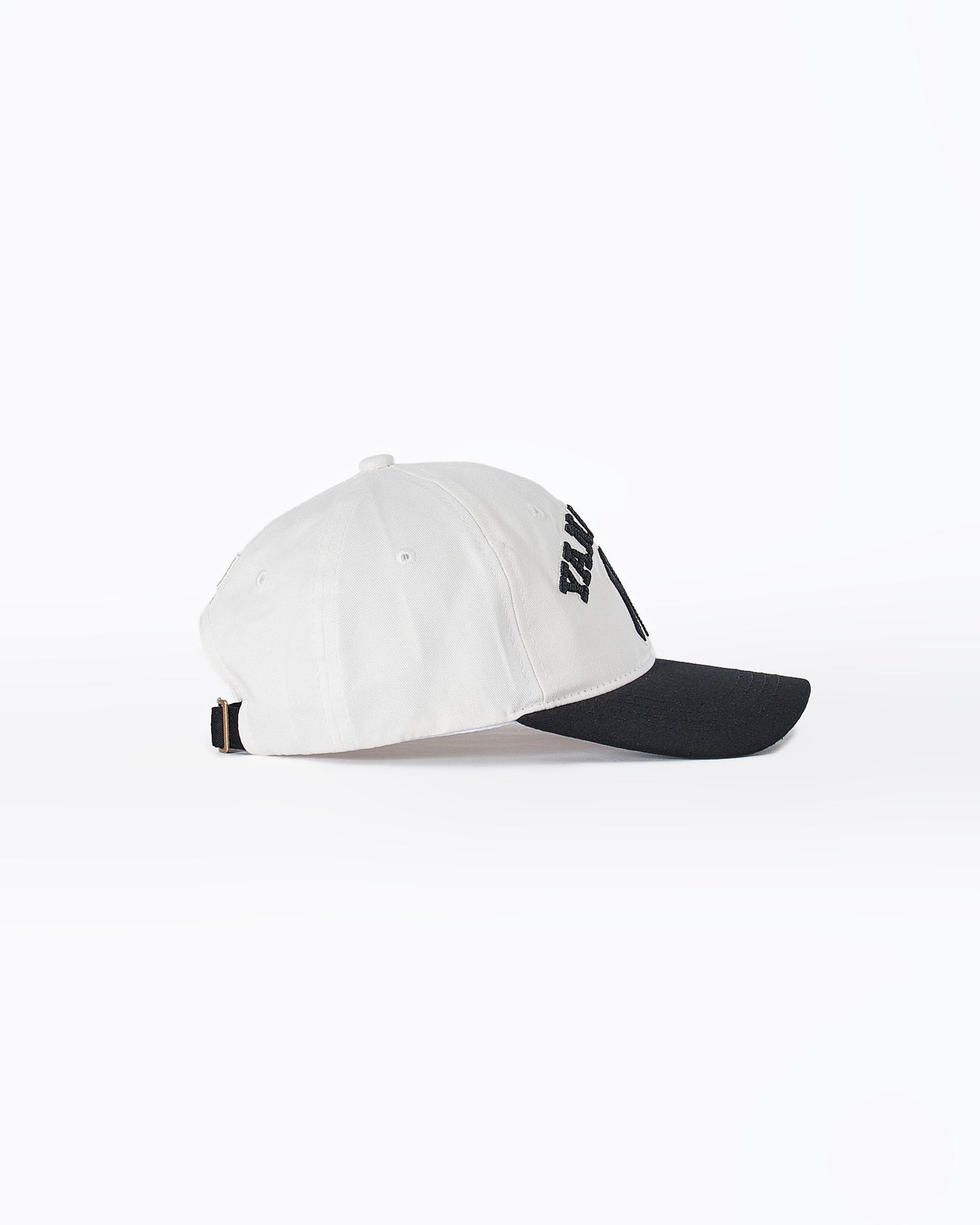 MOI OUTFIT-Yankees Embroidered Cap 11.90