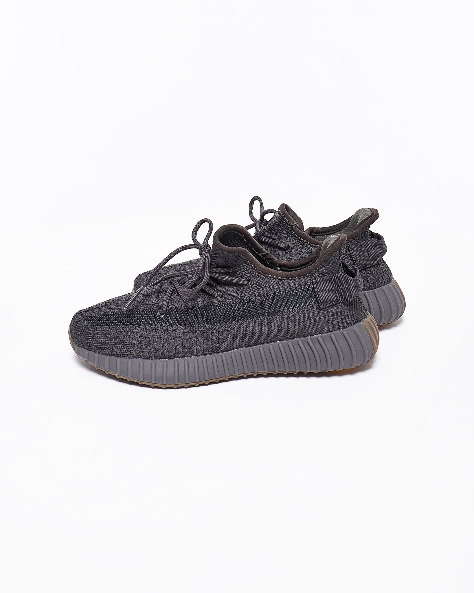 MOI OUTFIT-Yeezy Boost Men Shoes 75.90