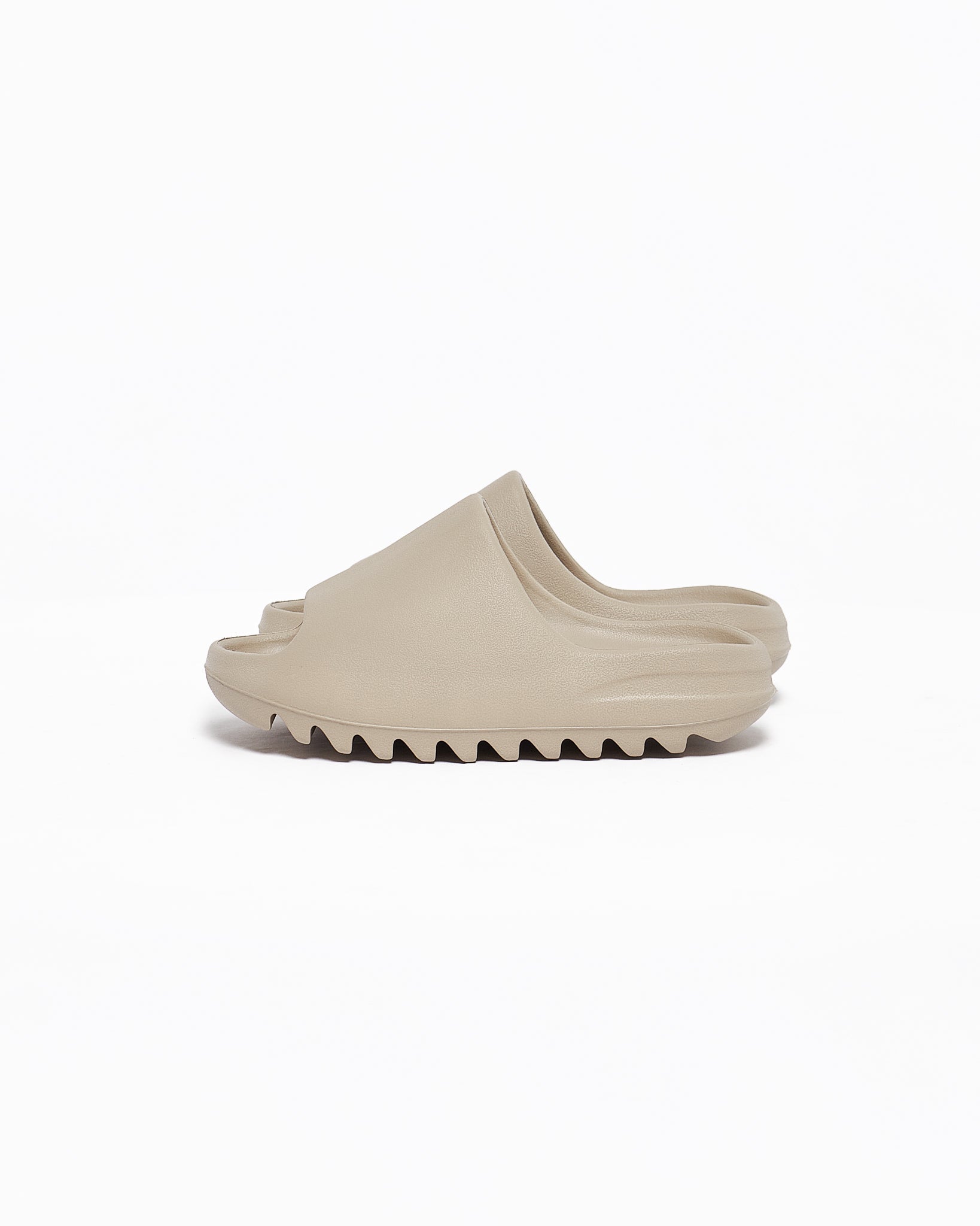 Yeezy best sale slides beige